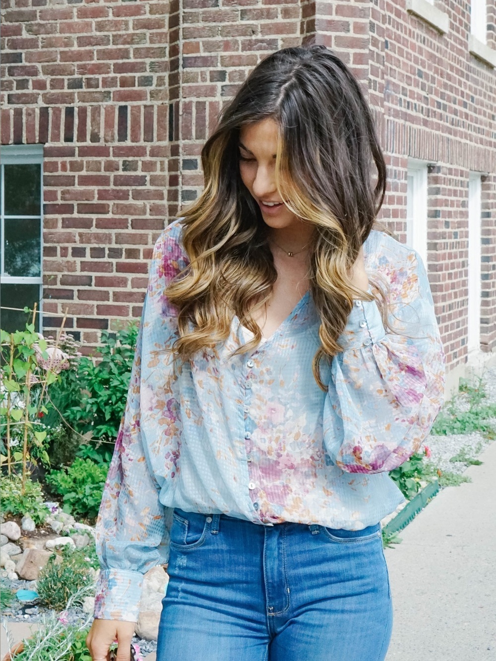 Love Stitch Blue Floral V-Neck semi sheer Button Blouse size large